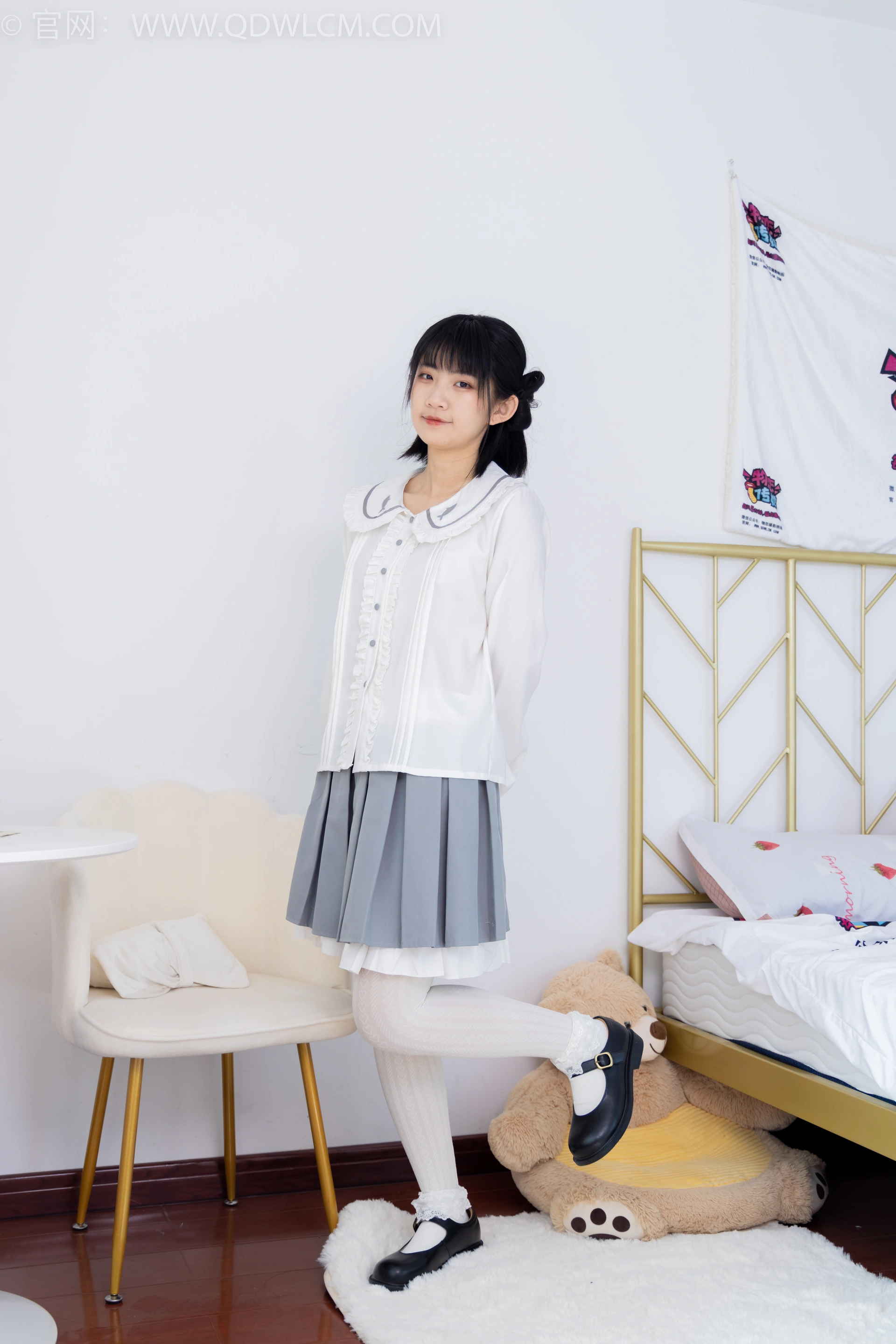 物恋传媒 NO.1528 暗月-夏日葡萄 0